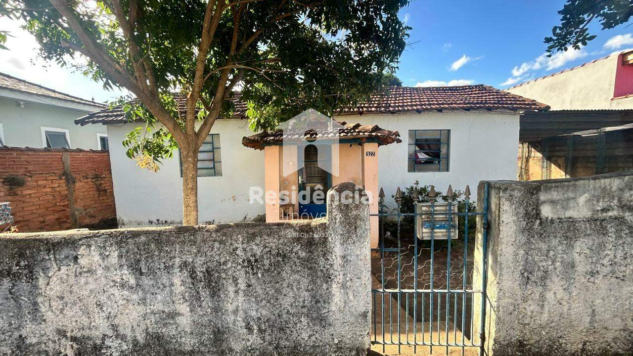 Casa à venda no Centro: 