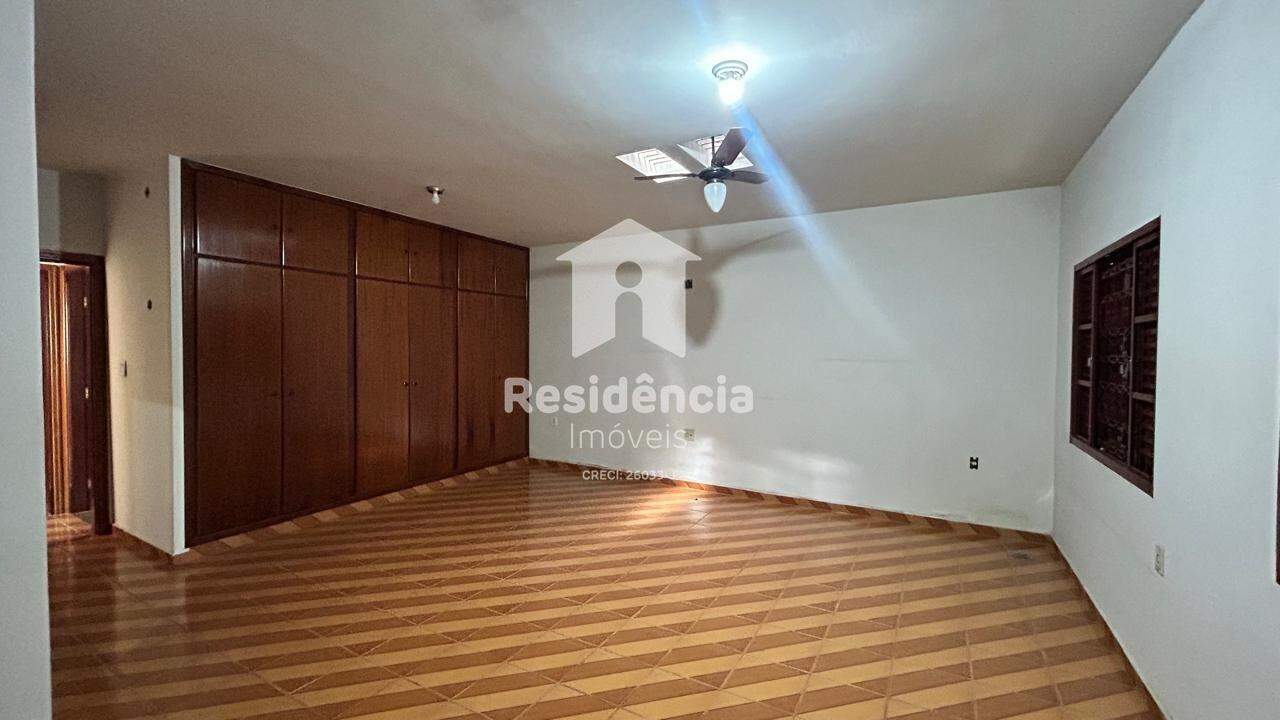 Casa à venda no Parque Residencial Doutor João Oliveira Machado: 