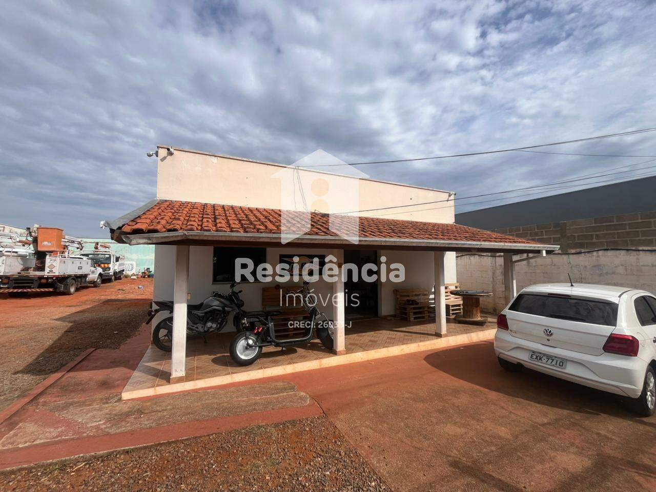 Prédio à venda no Jardim Santa Clara: 
