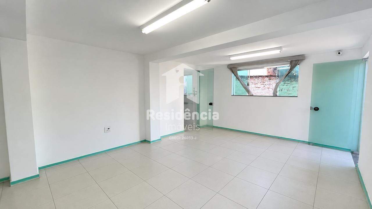 Prédio para aluguel no Centro: 