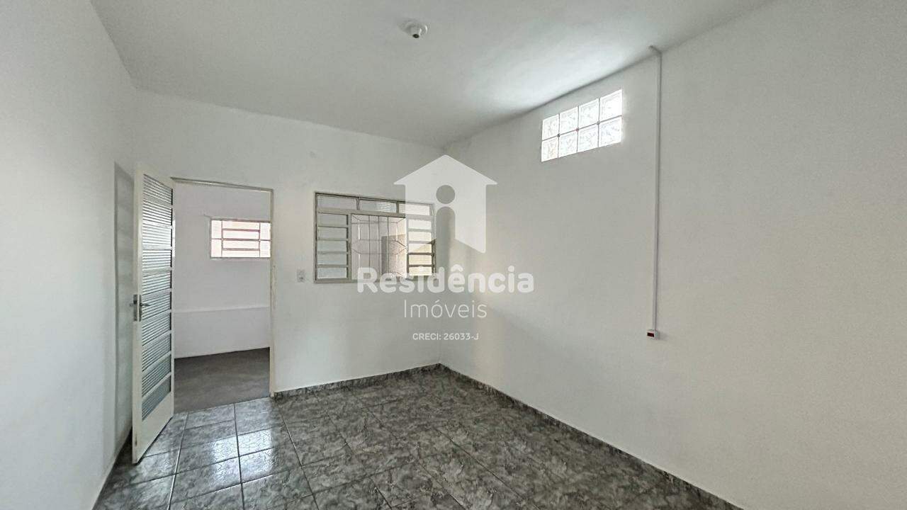 Casa para aluguel no Vila Carvalho: 