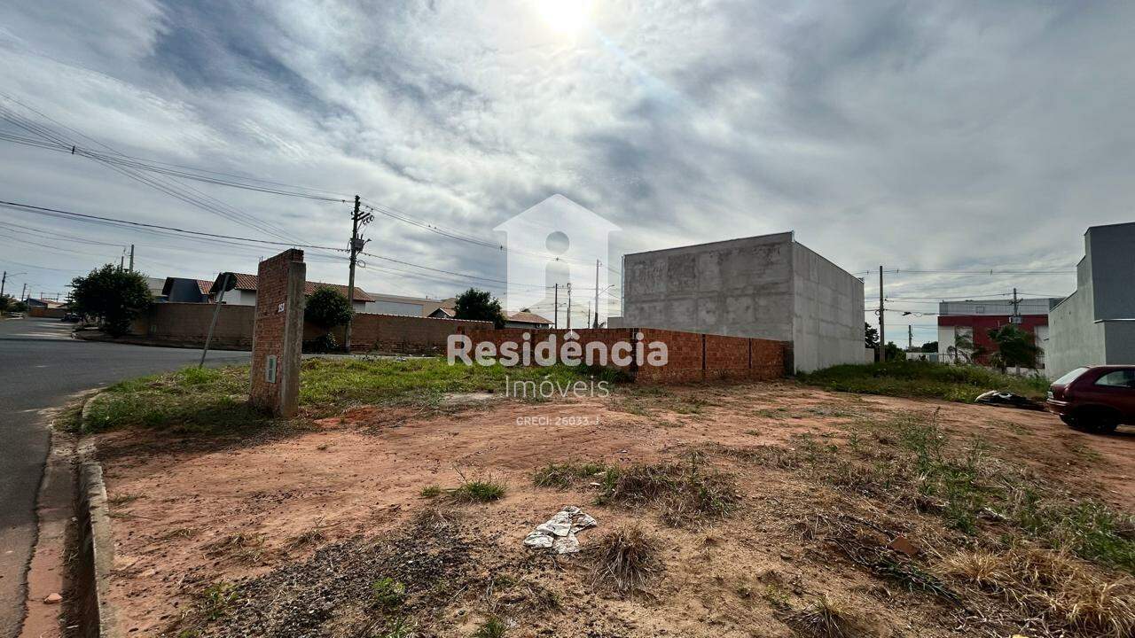 Terreno à venda no Parque dos Manacás I: 