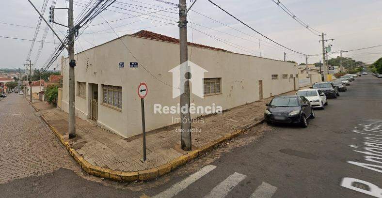 Casa à venda no Centro: 
