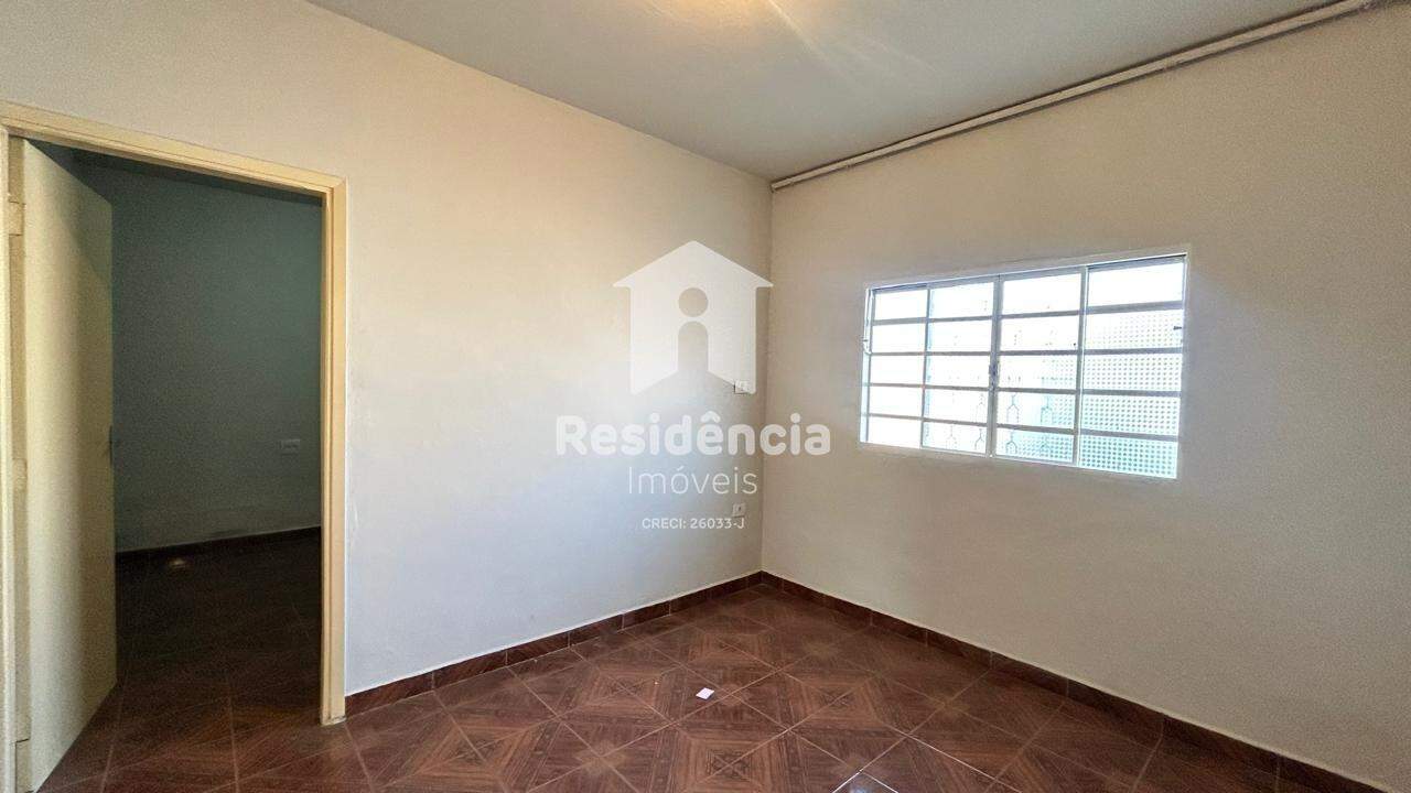 Casa para aluguel no Vila Santa Rosa: 