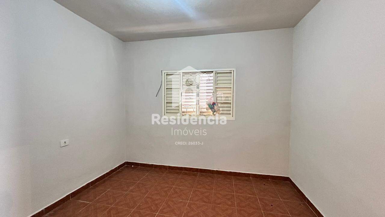 Casa para aluguel no Vila Santa Rosa: 