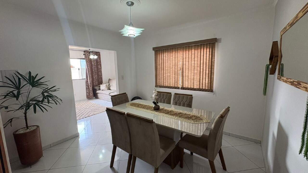 Casa à venda no Conjunto Habitacional Gilberto Rossetti: 