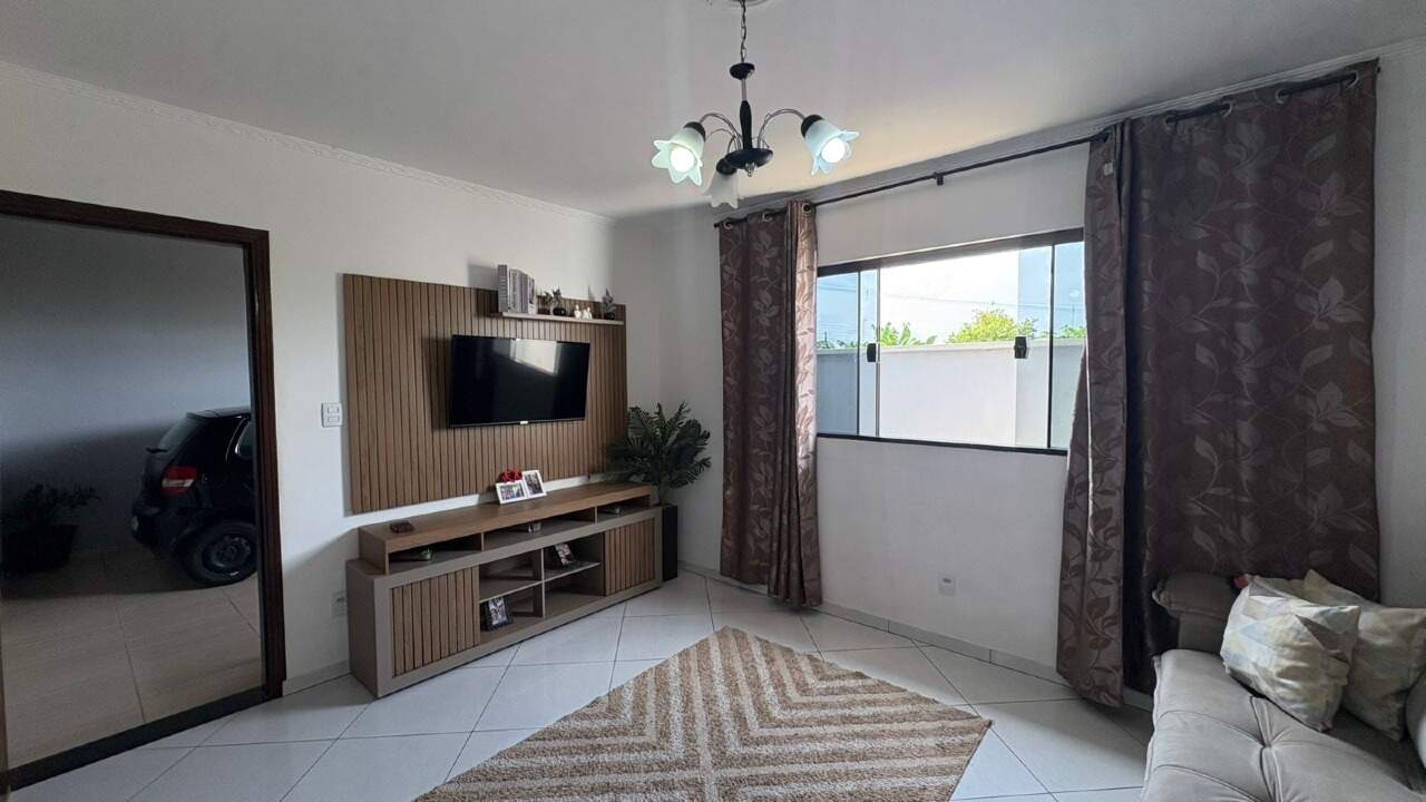Casa à venda no Conjunto Habitacional Gilberto Rossetti: 