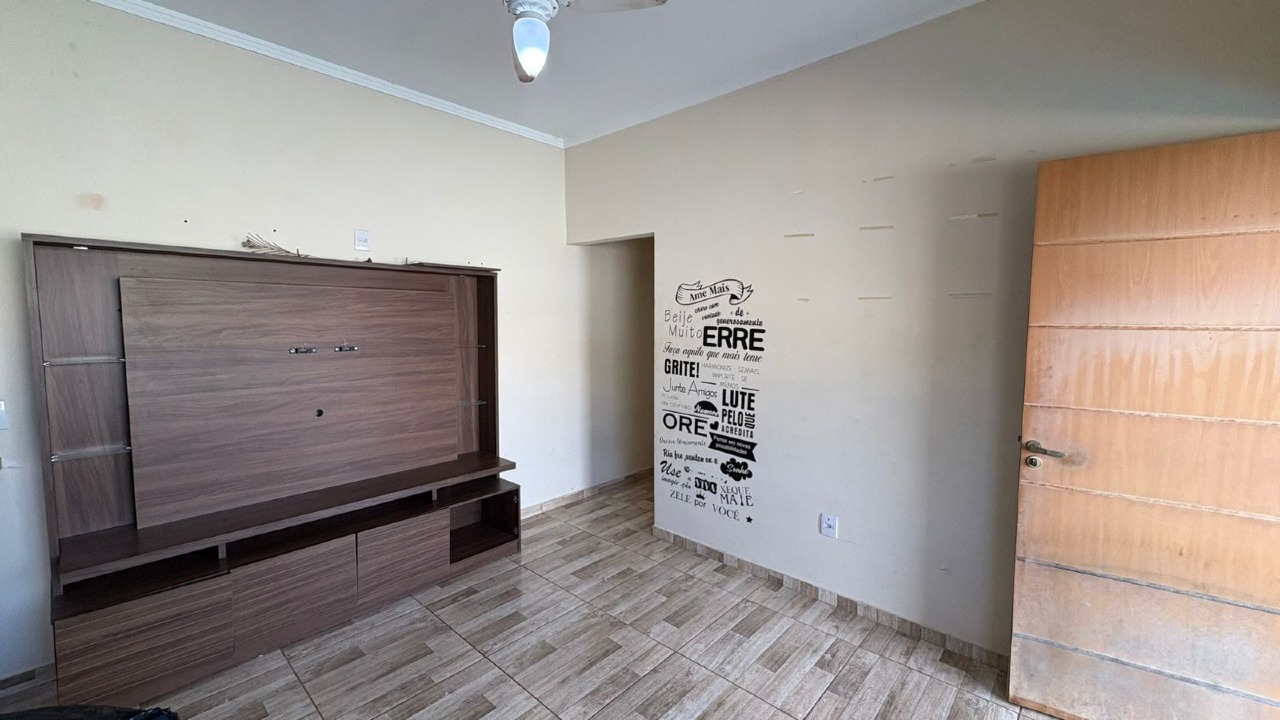 Casa à venda no Loteamento Residencial e Comercial Jardim Lago dos Ipês: 
