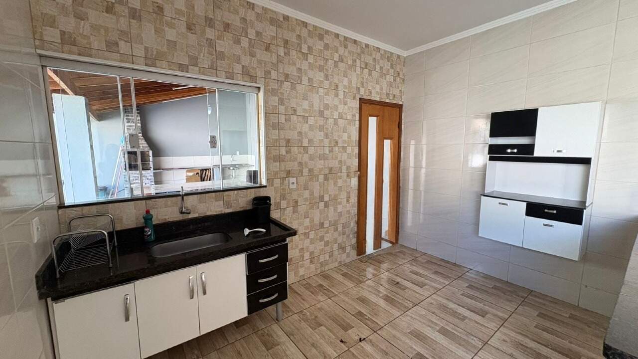 Casa à venda no Loteamento Residencial e Comercial Jardim Lago dos Ipês: 