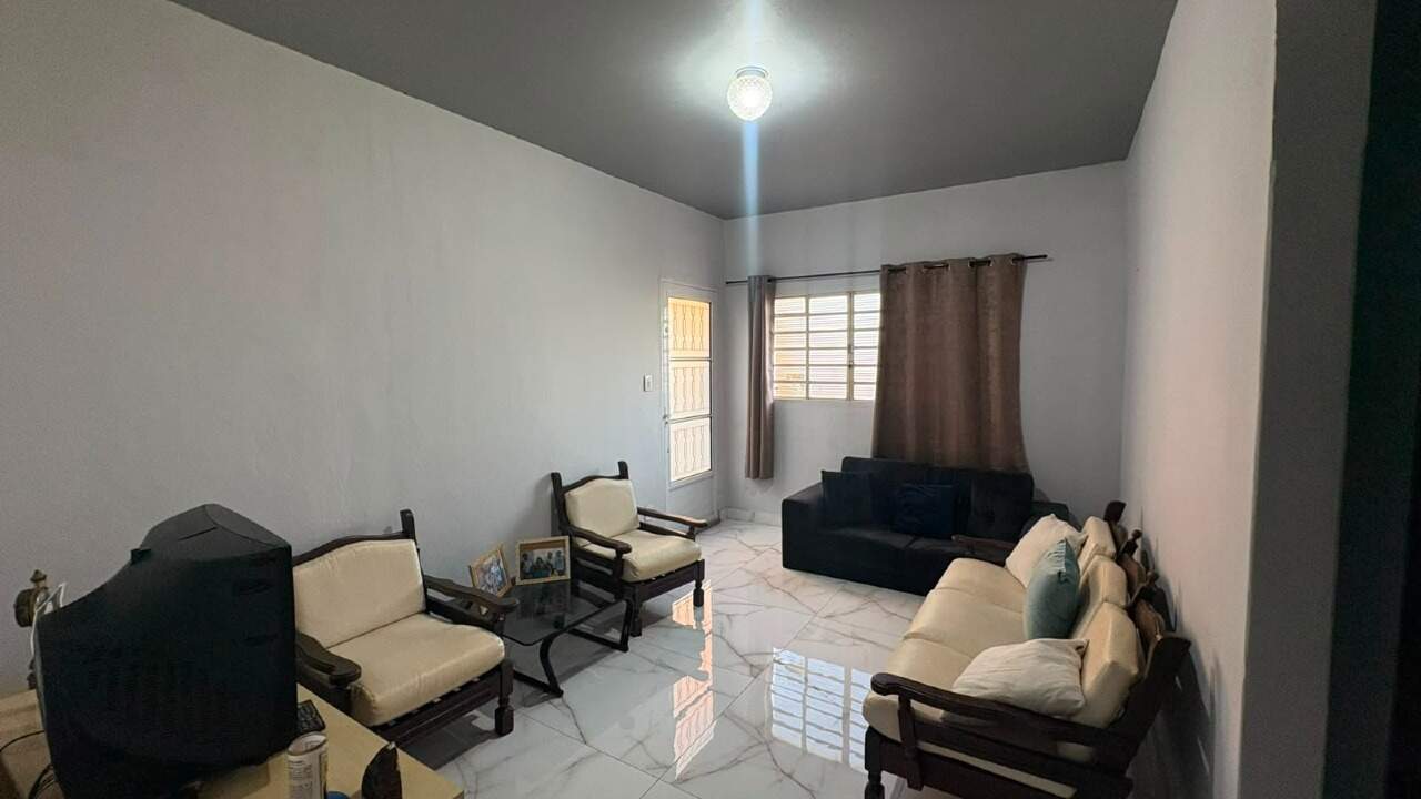 Casa à venda no Conjunto Habitacional Gilberto Rossetti: 