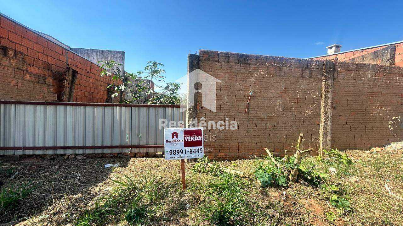 Terreno à venda no Parque dos Manacás II: 