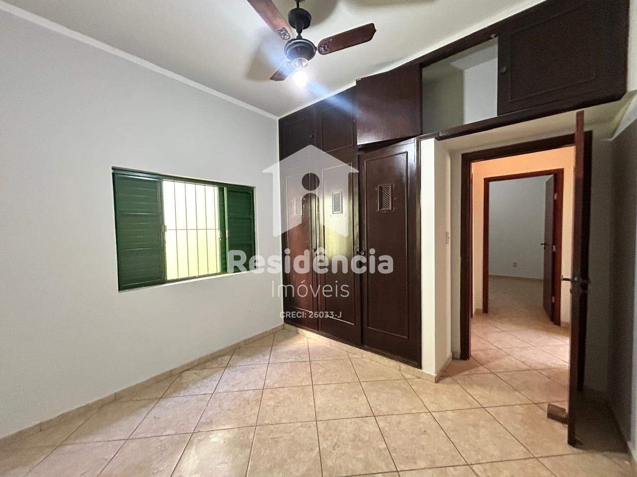 Casa para aluguel no Centro: 