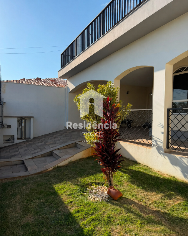 Casa à venda no Centro: 