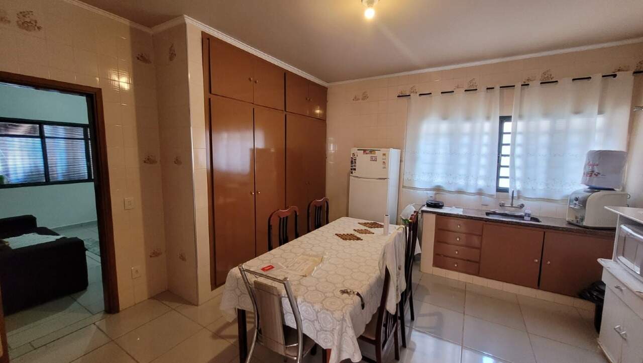 Casa à venda no Centro: 