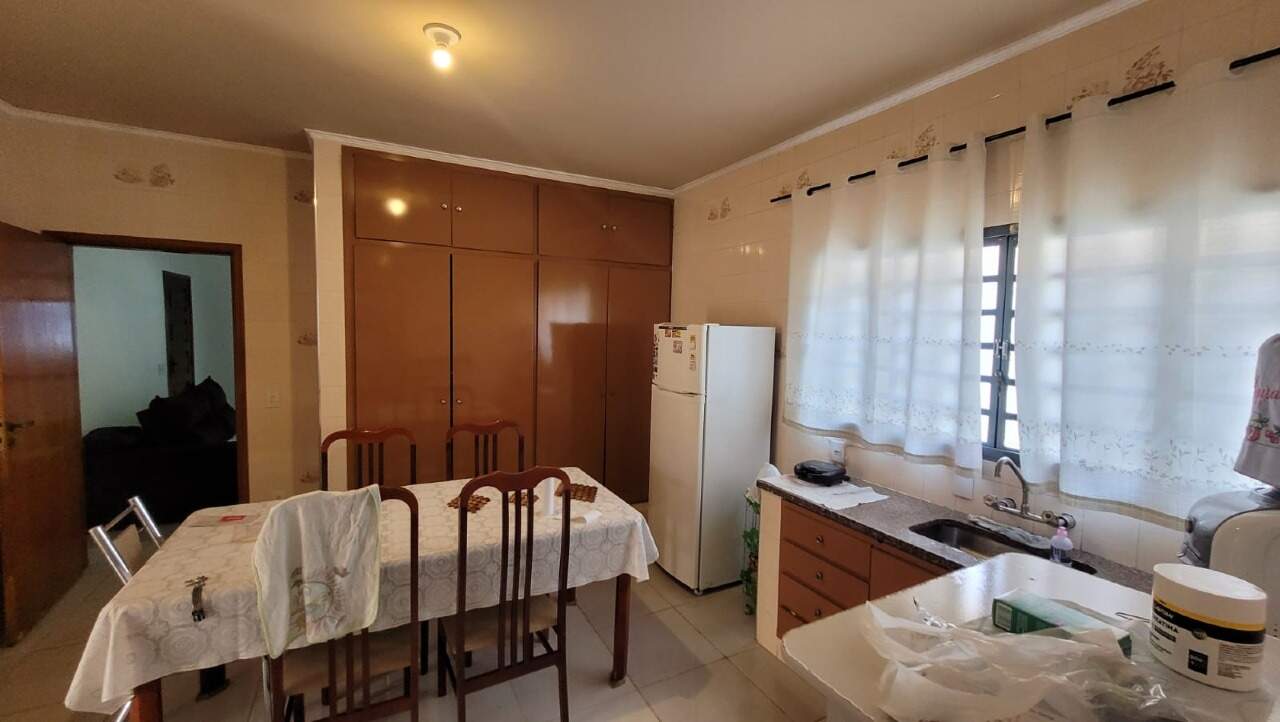 Casa à venda no Centro: 