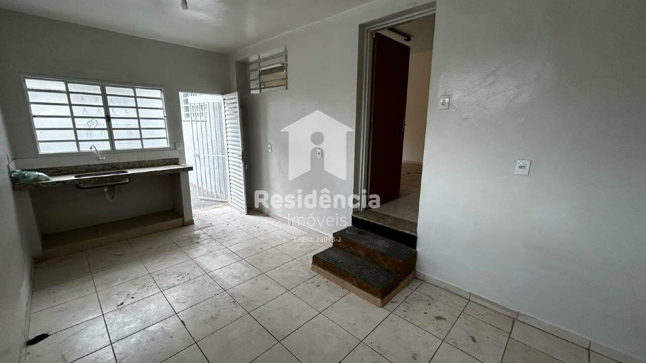 Comercial para aluguel no Cecap I: 