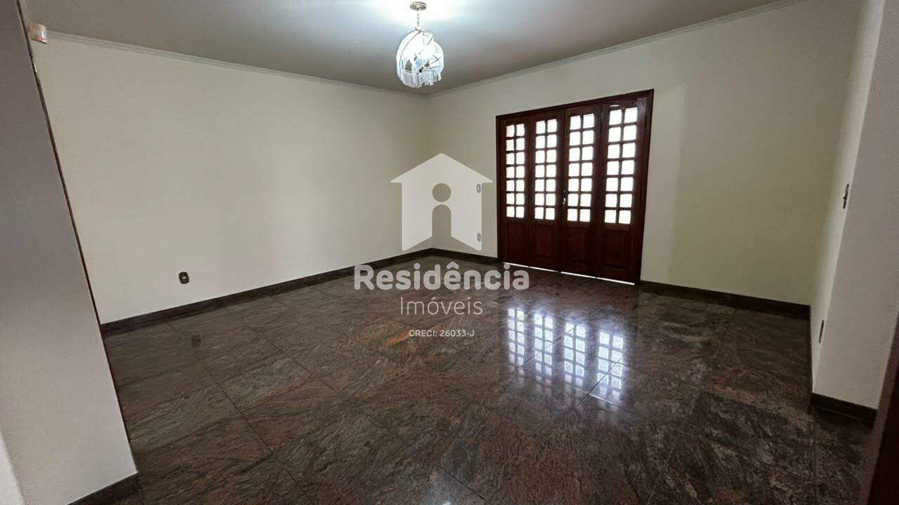 Casa para aluguel no Jardim Santa Maria: 