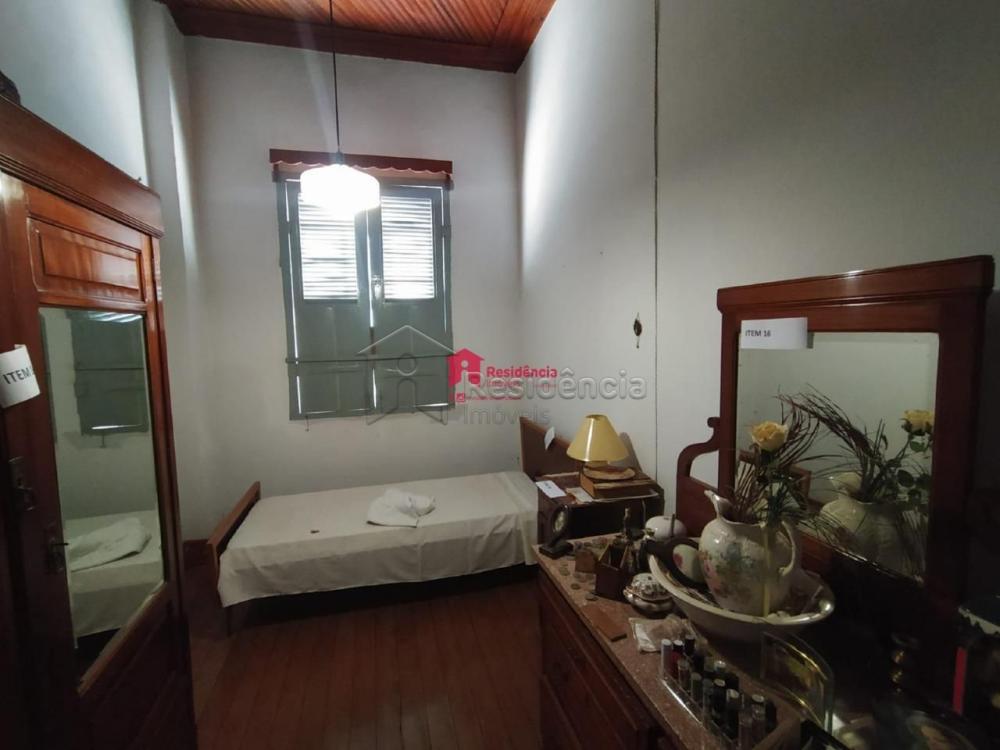 Casa à venda no Centro: 