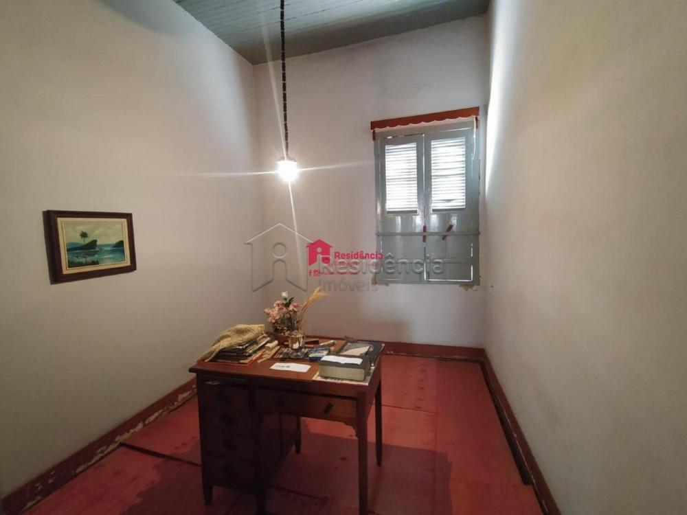 Casa à venda no Centro: 