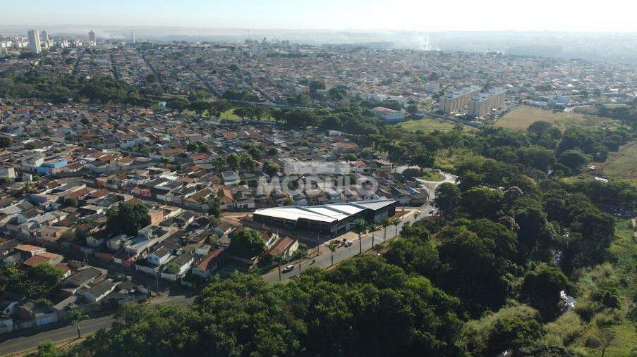 Galpão/Depósito/Barracão à venda no LUIZOTE DE FREITAS: 