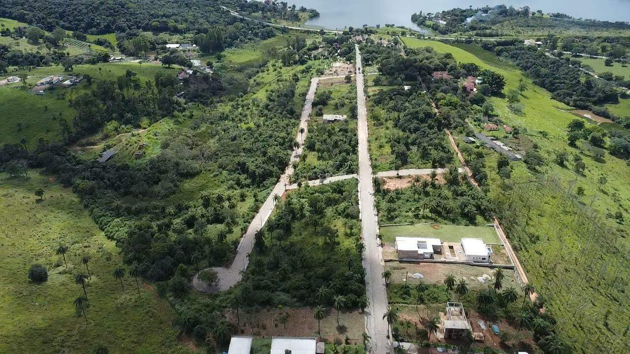 Lote à venda no Condomínio Paraíso dos Coqueiros: 