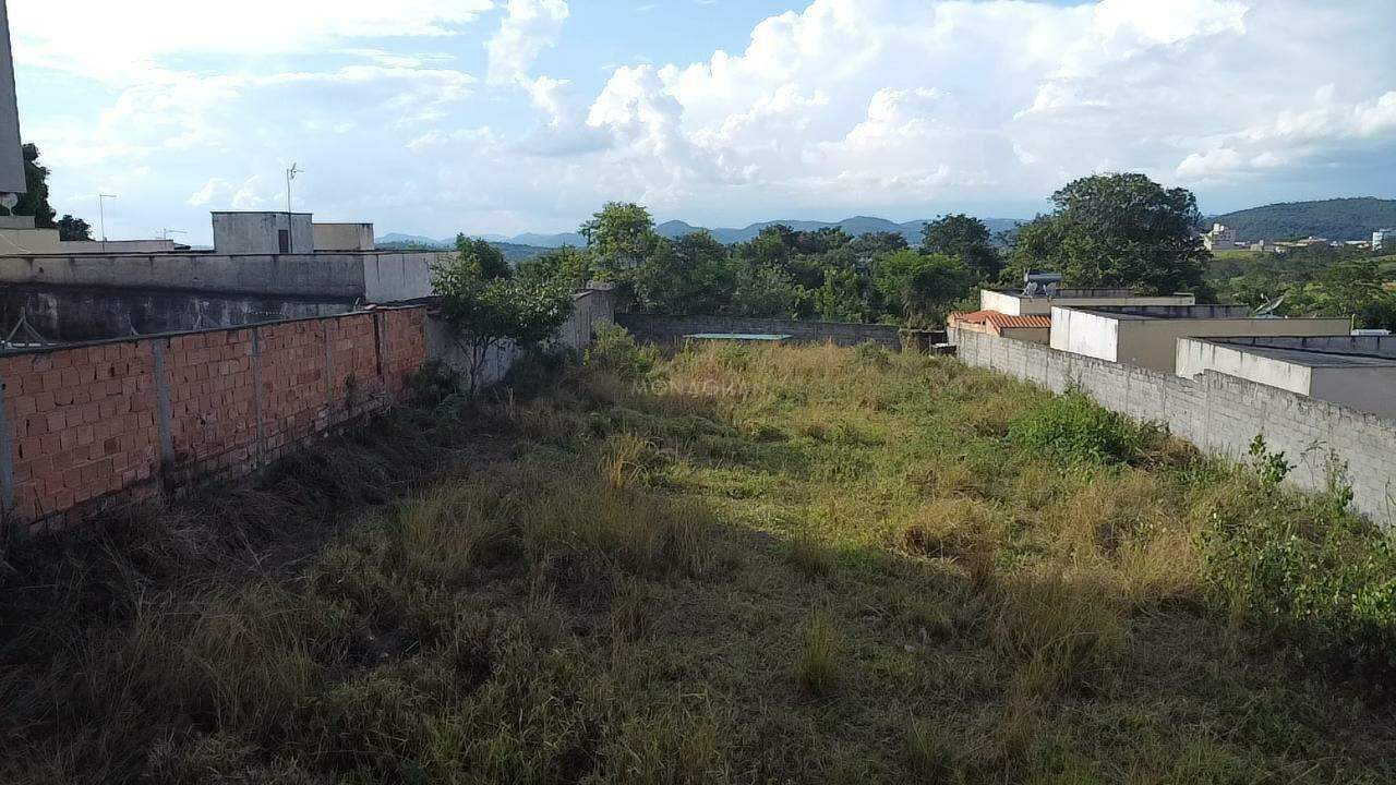Lote à venda no Vale das Aroeiras: 