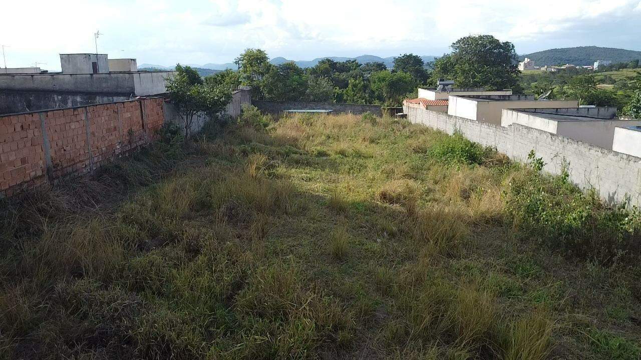 Lote à venda no Vale das Aroeiras: 