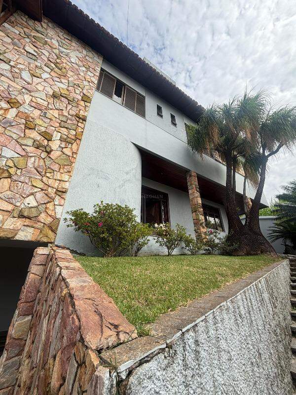 Casa à venda no Belvedere: 