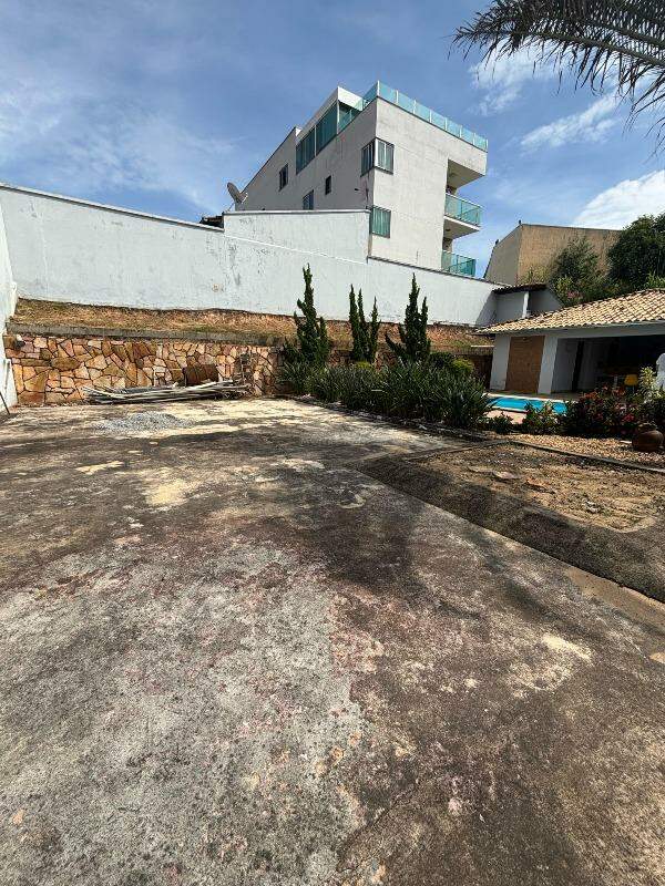 Casa à venda no Belvedere: 