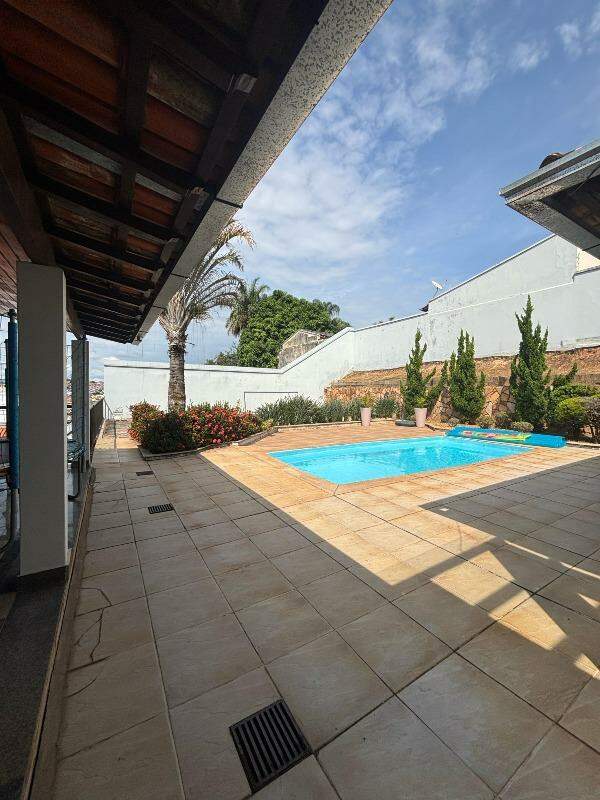 Casa à venda no Belvedere: 