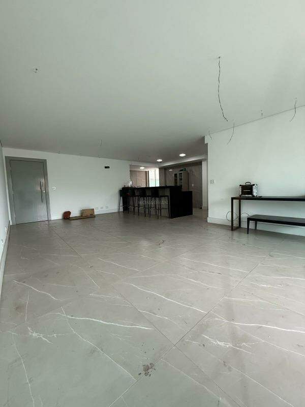 Apartamento à venda no Graças: 