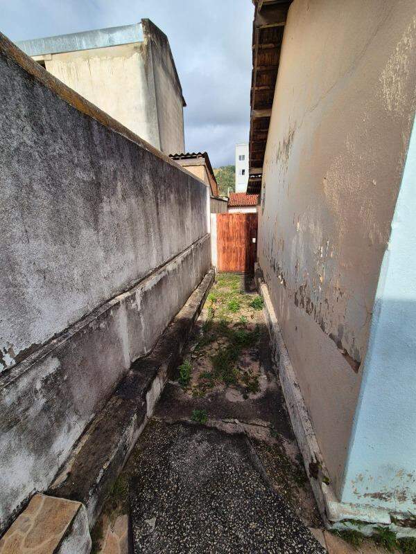 Casa à venda no Nogueira Machado: 