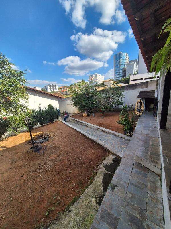Casa à venda no Belvedere: 