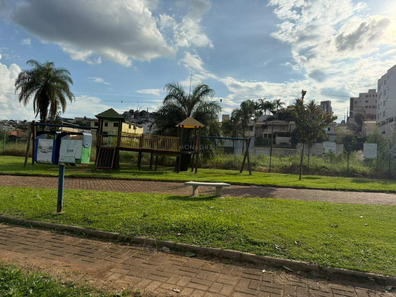 Lote à venda no Aurora Village: 
