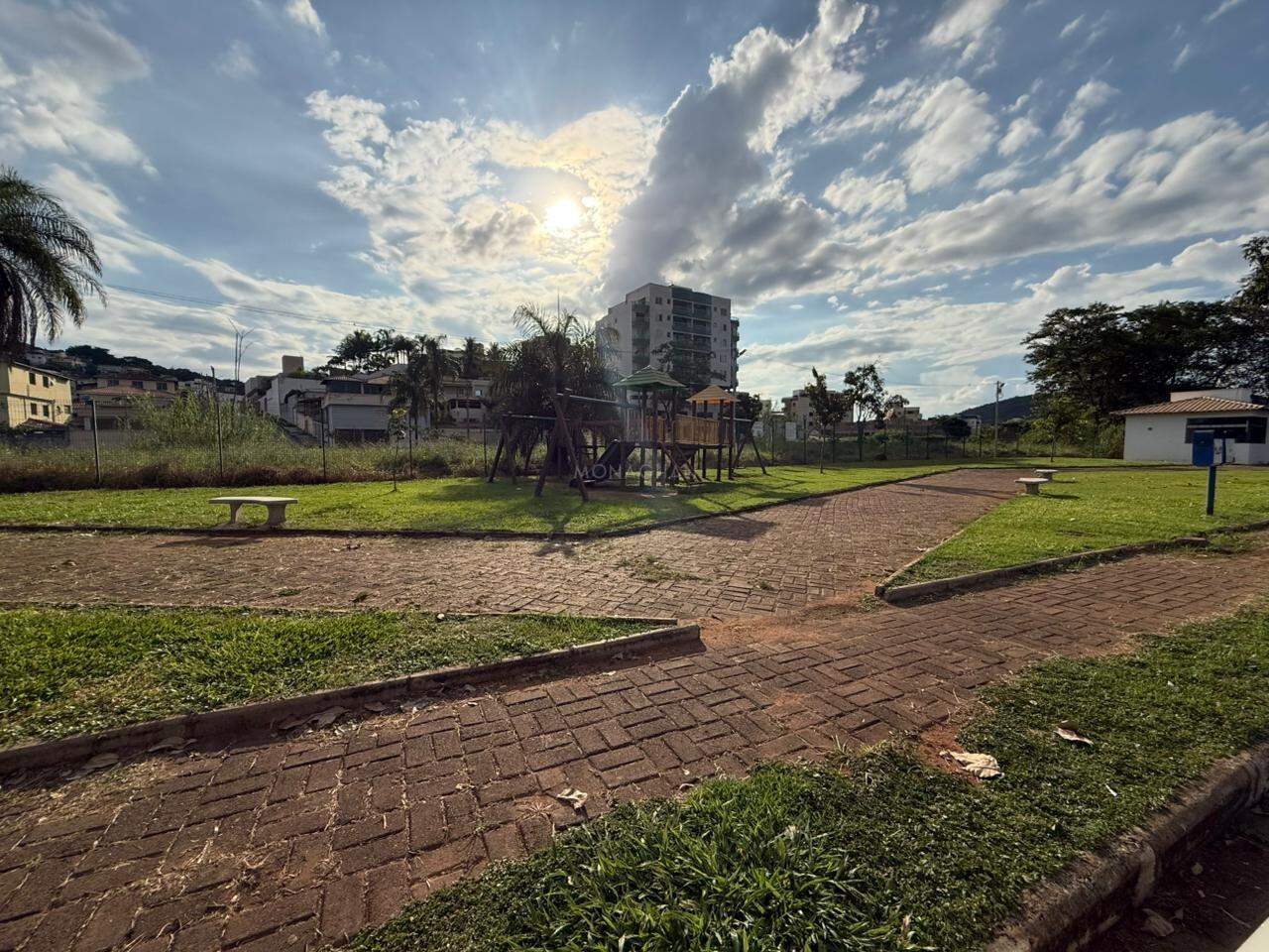 Lote à venda no Aurora Village: 