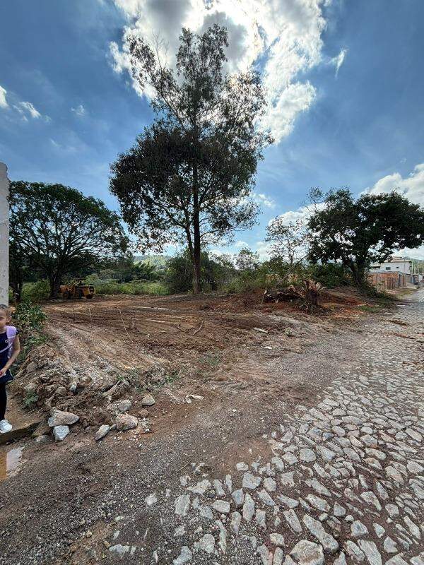 Lote à venda no Varzea da Olaria: 