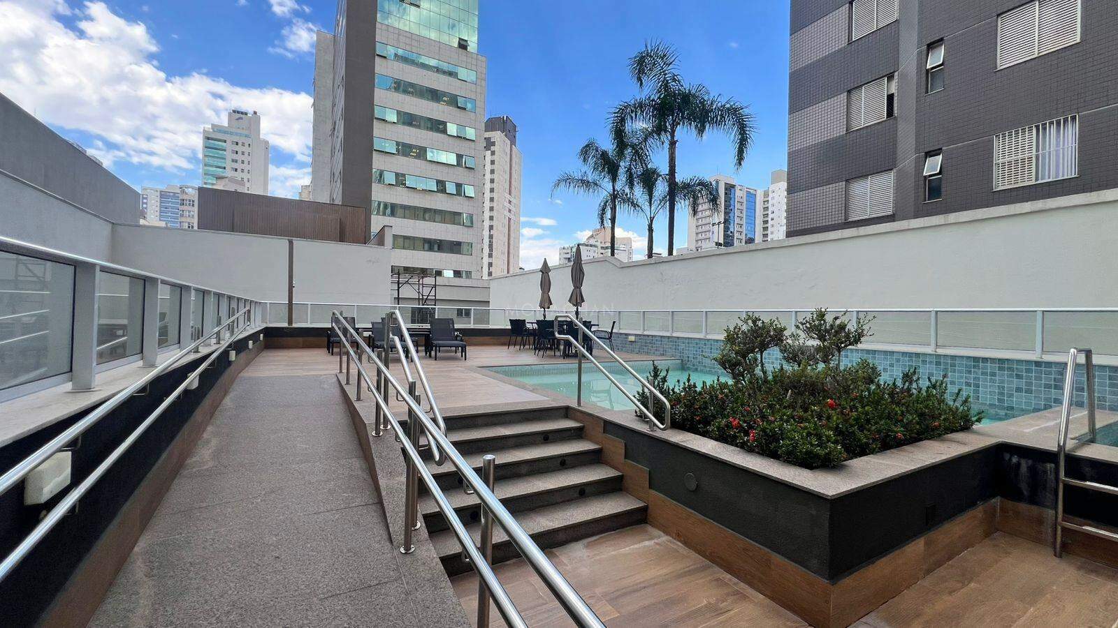 Apartamento à venda no Lourdes: 