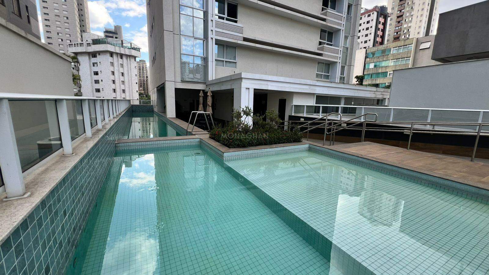 Apartamento à venda no Lourdes: 