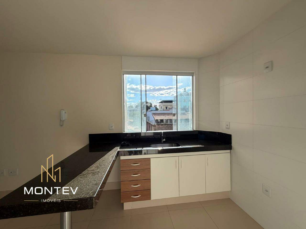 Apartamento à venda no Levindo Paula Pereira: 