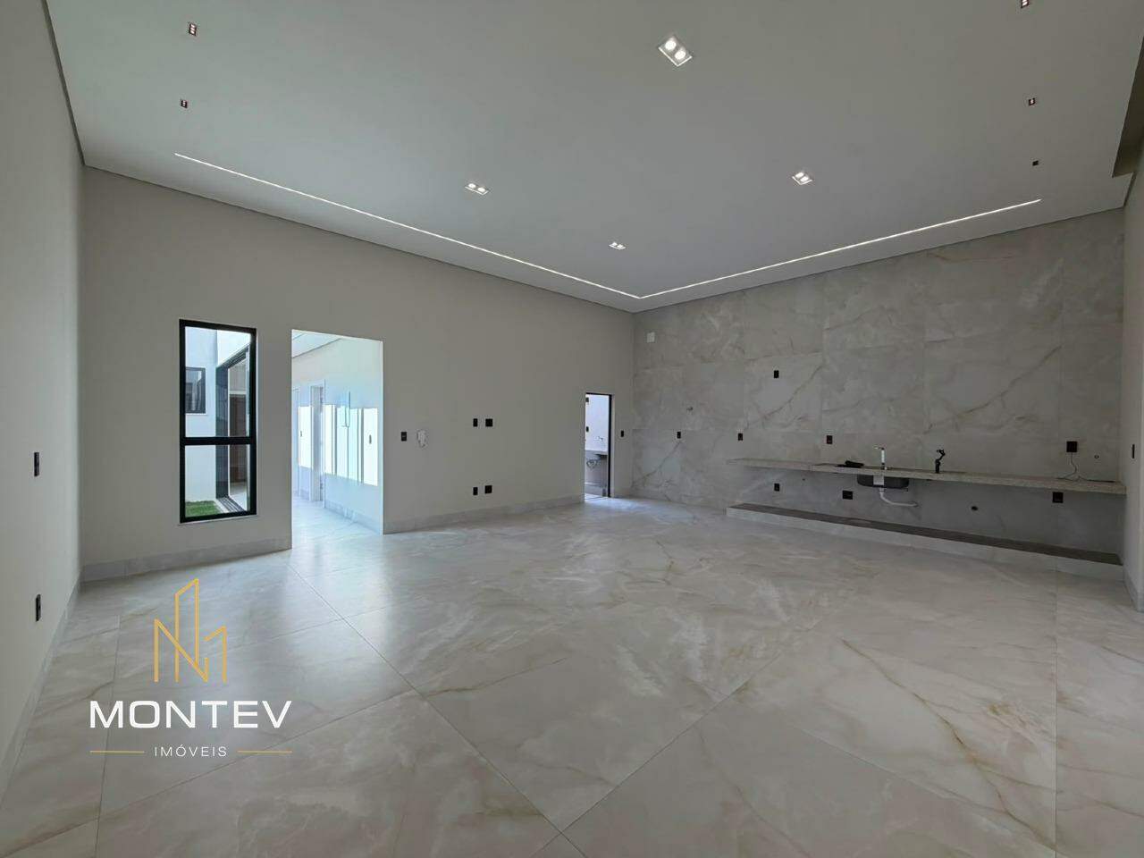 Casa à venda no Planalto: 