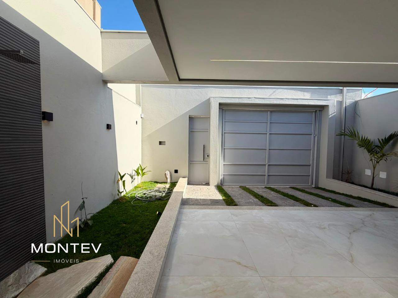 Casa à venda no Planalto: 