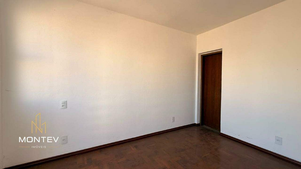 Apartamento à venda no Planalto: QUARTO