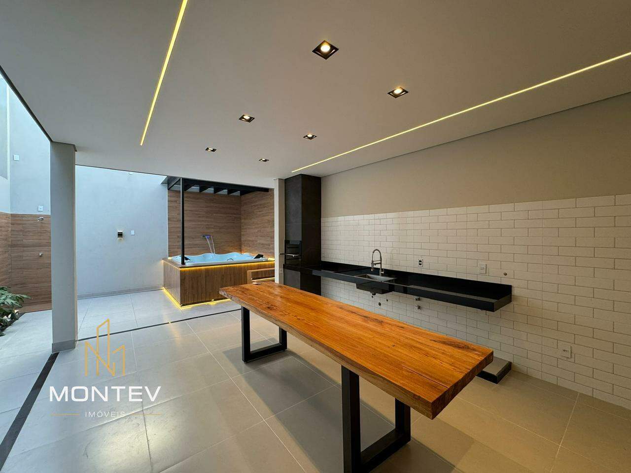 Casa à venda no Fábio Notini: 
