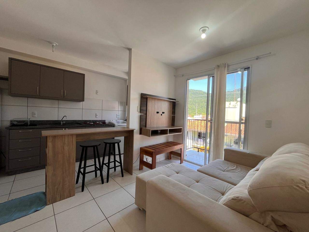 Apartamento com 54m², 2 quartos, 1 vaga, Felicidade Residencial Clube em Florianópolis para Alugar