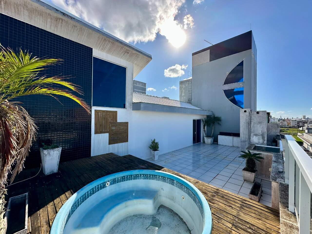 Apartamento com 154m², 2 quartos, 1 suíte, 2 vagas, Residencial Agnes em Florianópolis para Comprar