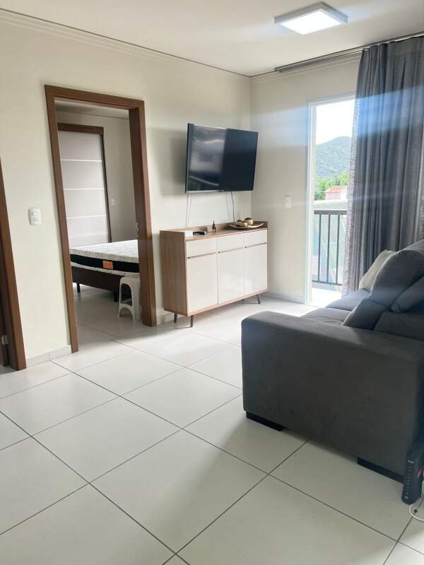 Apartamento com 52m², 2 quartos, 1 vaga, Residencial Mar Azul em Florianópolis para Alugar