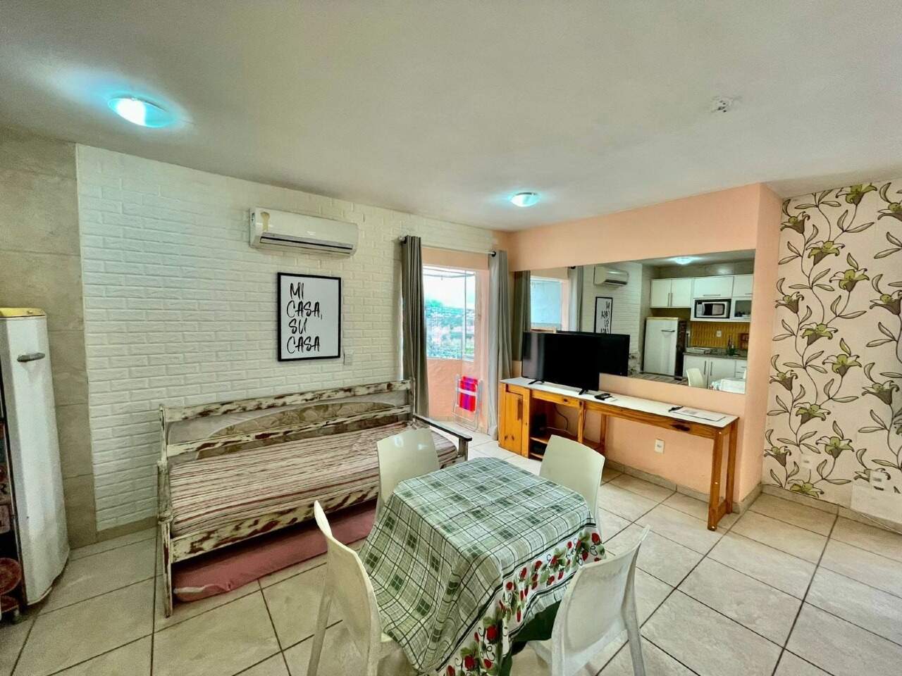 Studio com 32m², 1 quarto, 1 vaga, Residencial Galeão em Florianópolis para Comprar