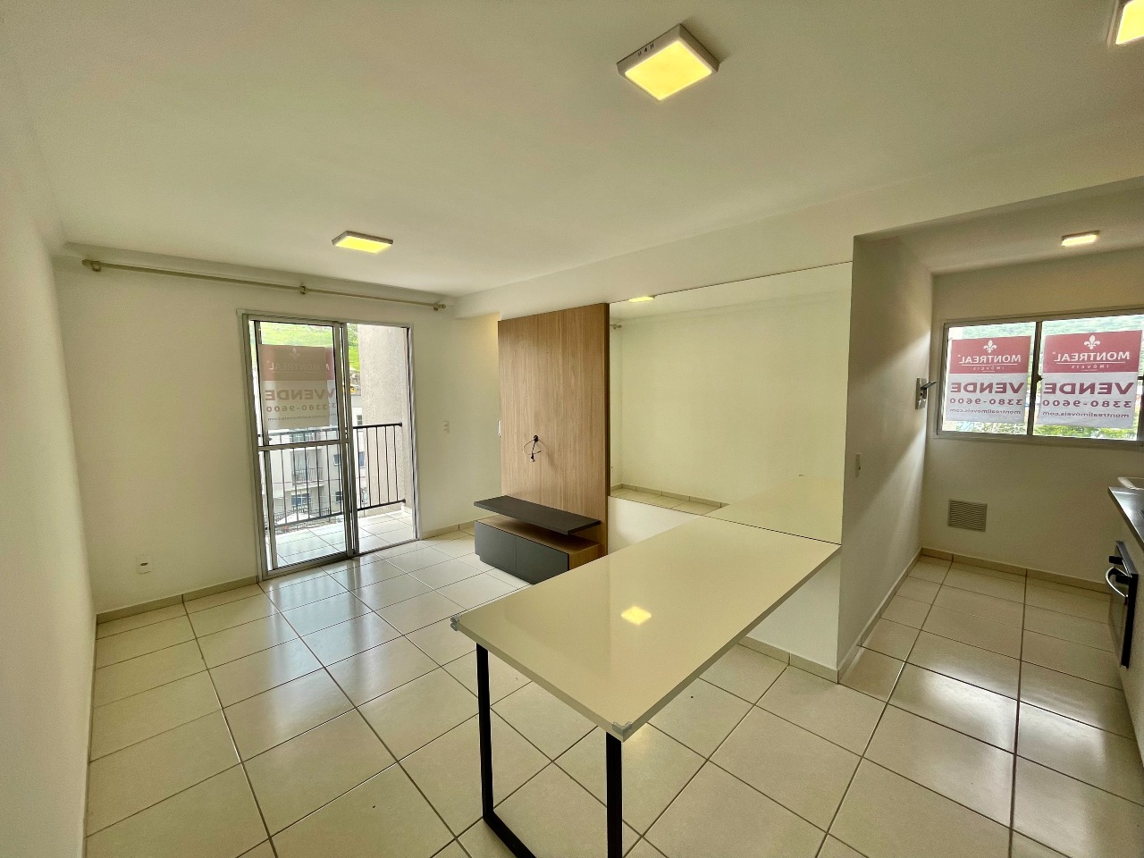 Apartamento com 53m², 2 quartos, 1 vaga, Felicidade Residencial Clube em Florianópolis para Comprar