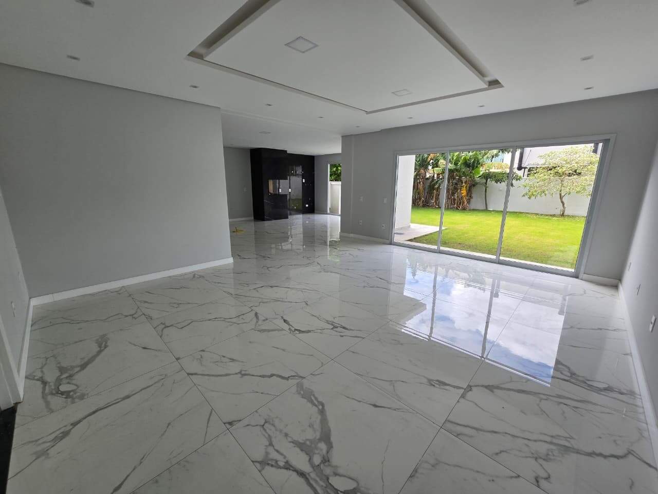 Sobrado com 244m², 3 quartos, 3 suítes, Loteamento Jardim dos Cedros em Florianópolis para Comprar