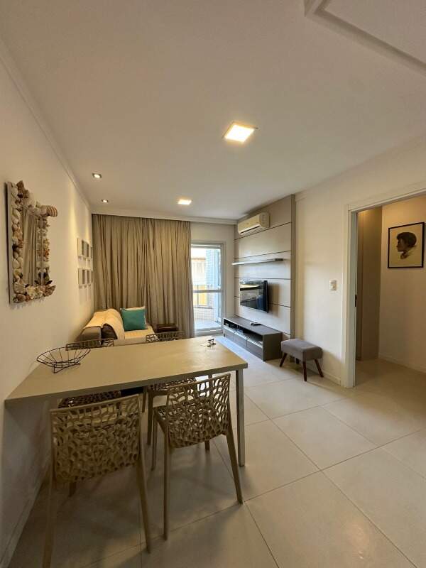 Apartamento com 46m², 1 quarto, 1 vaga, Residencial Ingleses Apart Hotel em Florianópolis para Comprar